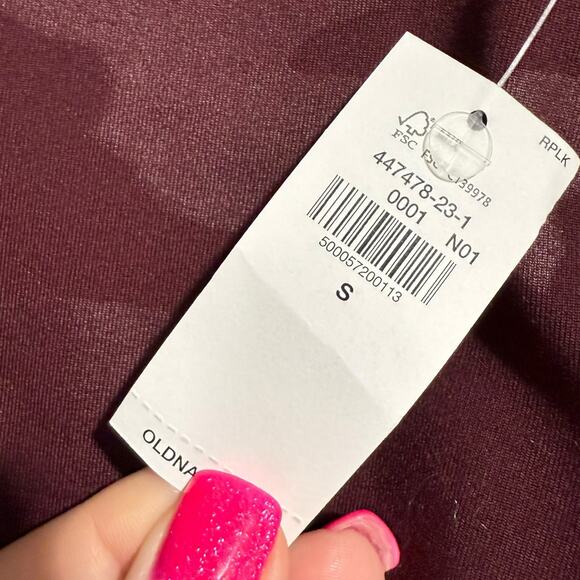 NWT Old Navy Active Go Dry Maroon Camo Biker Shorts Small - Picture 3 of 5